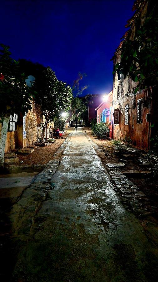 مبيت وإفطار Gorée Chez Coumbis المظهر الخارجي الصورة