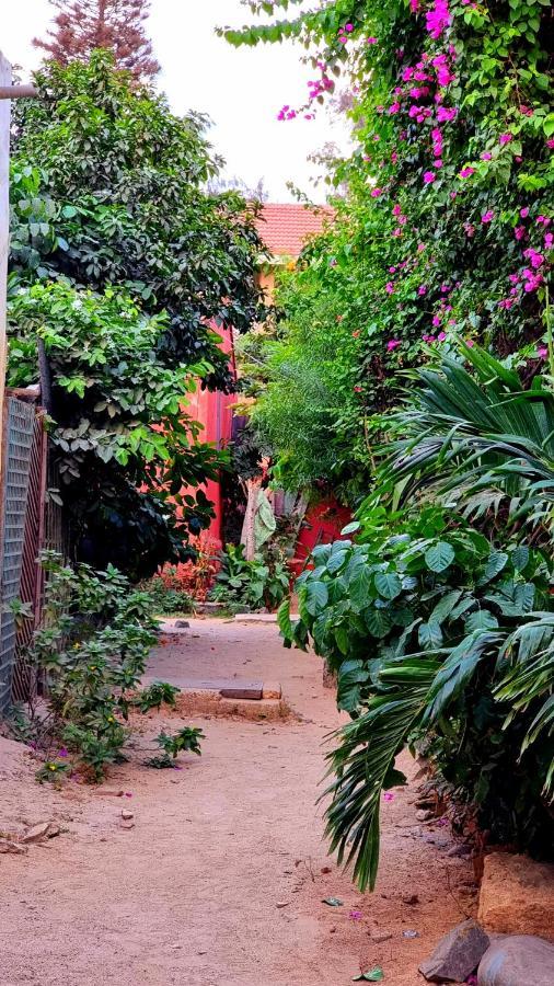 مبيت وإفطار Gorée Chez Coumbis المظهر الخارجي الصورة