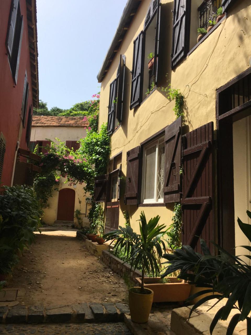 مبيت وإفطار Gorée Chez Coumbis المظهر الخارجي الصورة